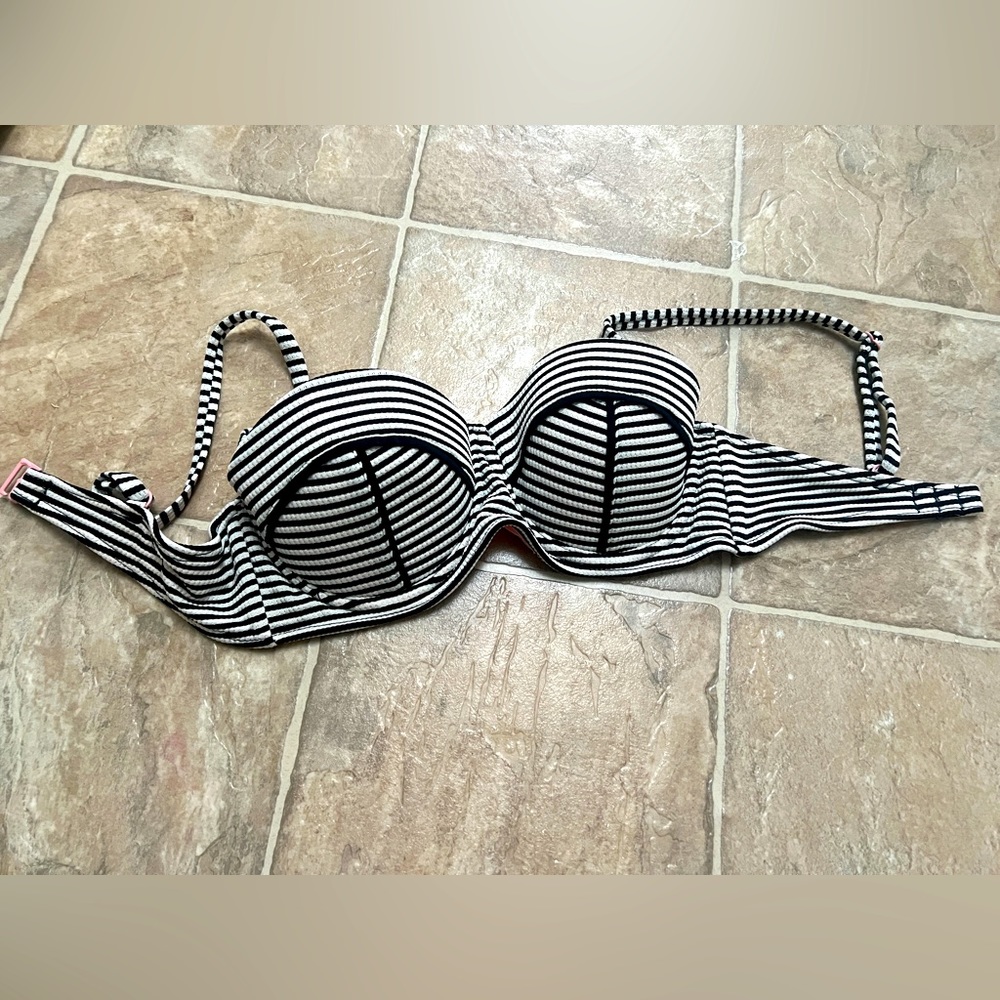 Xhilaration Bikini Top Size Medium Retro Style